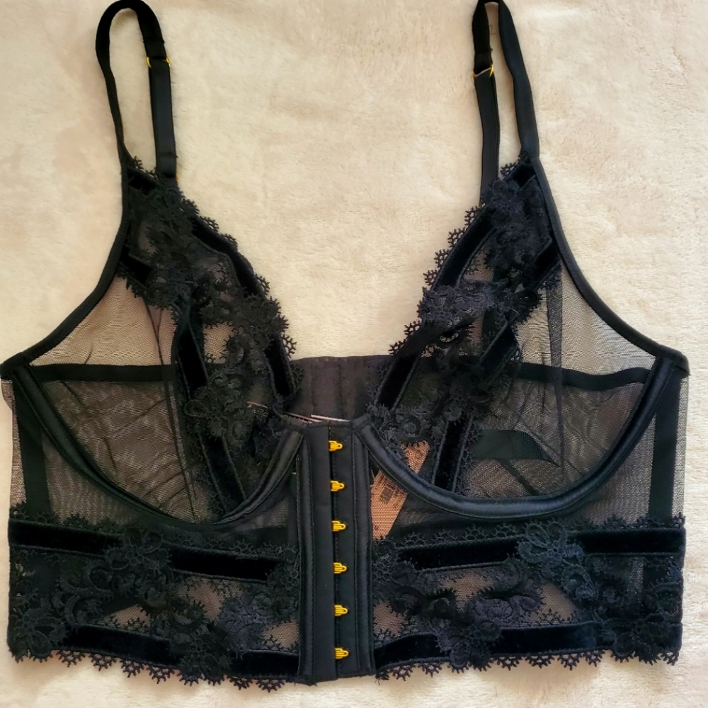 NWT black lace bra
